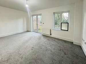 Lounge- click for photo gallery